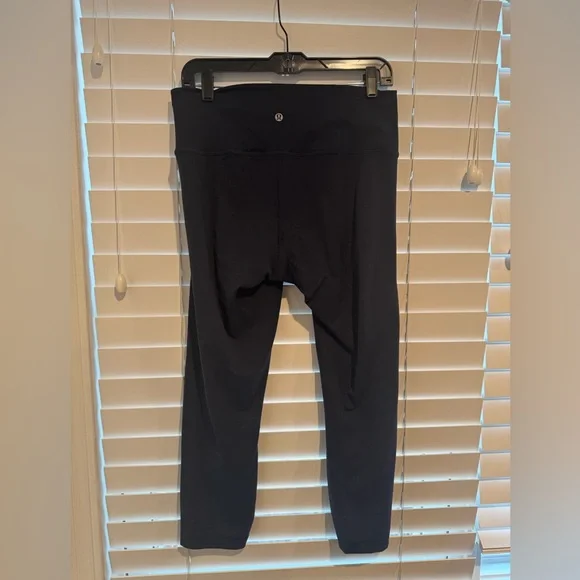 Lululemon navy
Wunder Train high rise tight
25 inch - Picture 3 of 4